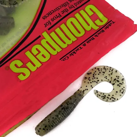 Chompers Single Tail Grub Jigi, Pepper, 13kpl, Sirppipyrstö, #10067