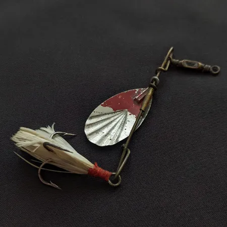 G.M. Skinner 3, 5g, hopea/punainen, lippauistin #21633