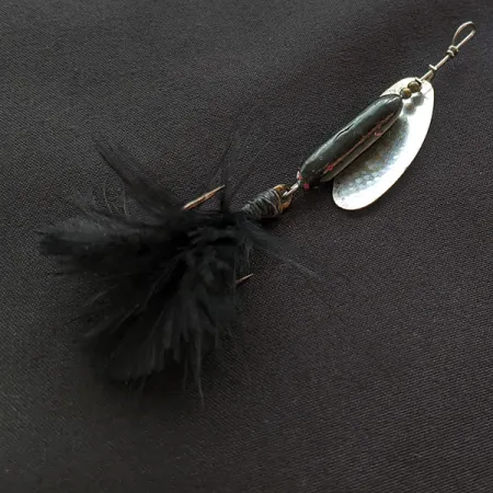 Yakima Bait Worden’s Original Rooster Tail, 8g nikkeli/musta, lippauistin #21662
