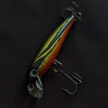 Yo-Zuri Pin's Minnow 50F, 2g, Kulta/Musta/Oranssi, Vaappu #23274
