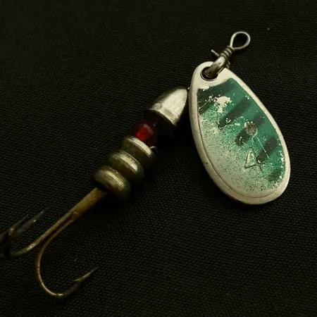 Shakespeare Jet, 4 g, hopea-vihreä lippauistin #23505