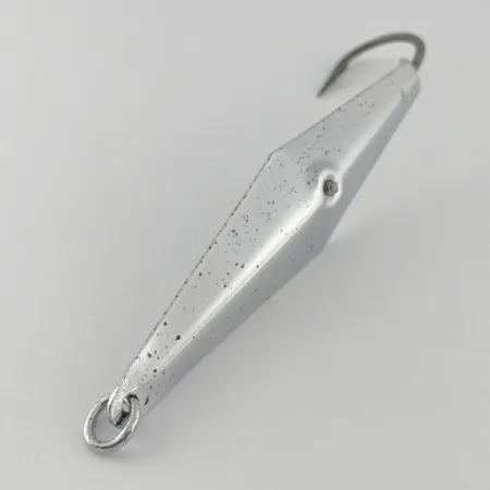 James E. Clark James Clark, 21g, nikkeli, lusikkauistin #23615