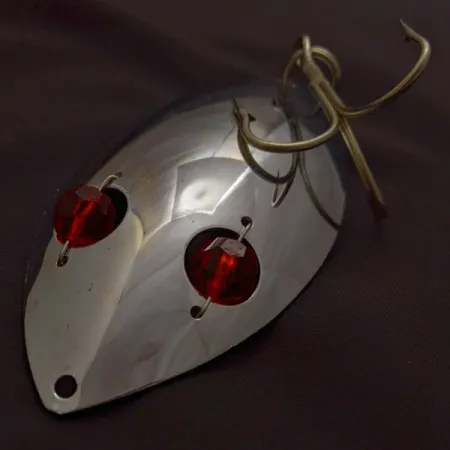 Herter's Glass Eye Spoon, 60g nikkeli/punaiset silmät, lusikkauistin #24036