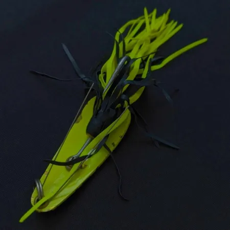 Strike King Timber King, 14g, kelta-musta sammakkokuvio, ruohikkolusikka #24039