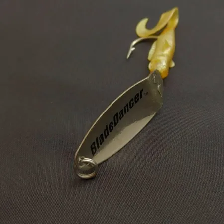 Berkley Blade Dancer, 11g hopea/sateenkaari, uistin #24058