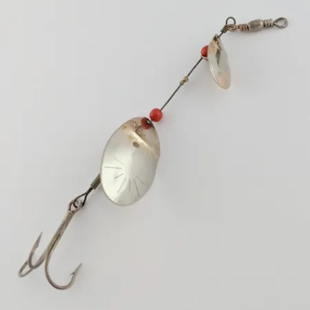 Weller June-Bug, 8g hopea/kulta, lippauistin #24206