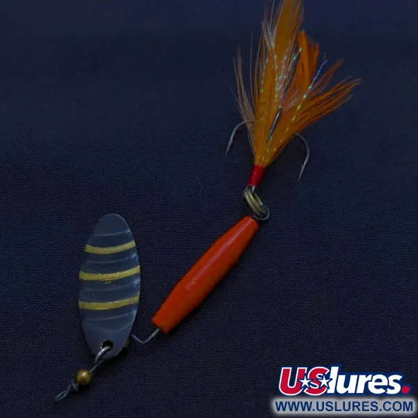 Worth #301, 9g, punainen/musta/kulta, lippauistin #24357