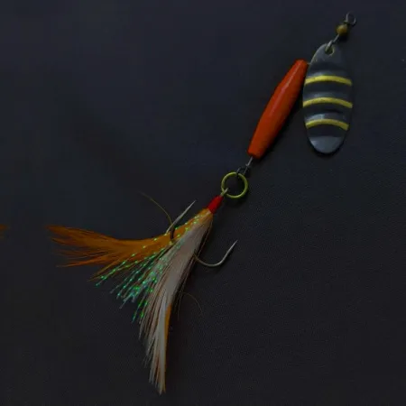 Worth #301 Lippa, Punainen Musta Kulta, Höyhenkolmihaara, #24436