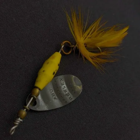 Abu Garcia Spinnaren Reflex Lippa, Musta/Keltainen, 4g, höyhenkoukku, #24621