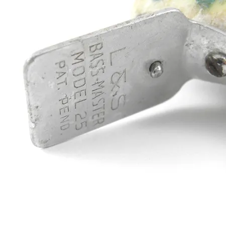 MirrOlure Bass-master model 25 Nivelvaappu, Vihreä, 10g, Lasisilmät, #1261