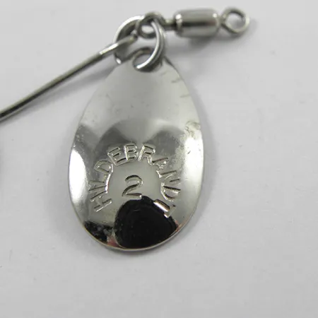 Yakima Bait Hildebrandt 2 Lippa, Nikkeli, 1.4g, Sonic-lehdet, #1819