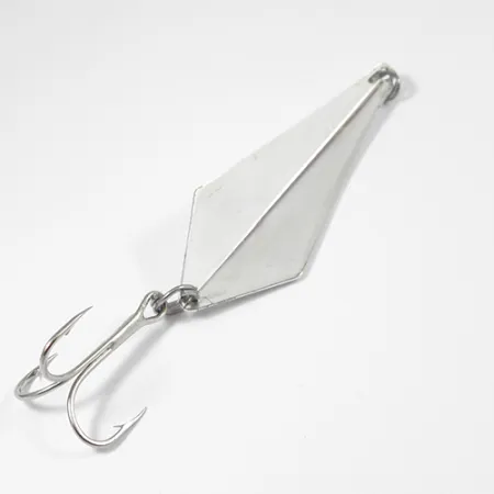 Rebel ArrowHead Lusikka, Hopeoitu, 17g, Fasetoitu, #2208