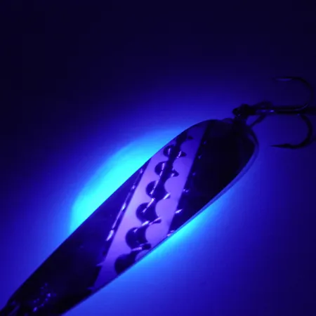 Northern King 28 UV Lusikka, Hopea, 14g, UV-reaktio, #3530