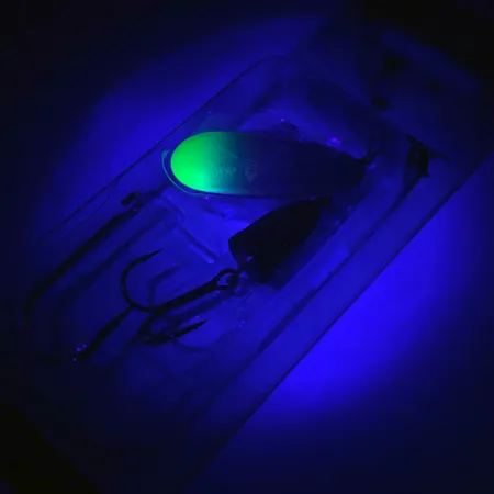 Blue Fox Super Vibrax 4 UV Lippa, Nikkeli/Musta/Keltainen, 10g, #4367