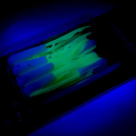 Johnson Crappie Buster Tubes Jigit, Valkoinen/Chartreuse, 4,5cm, #5987