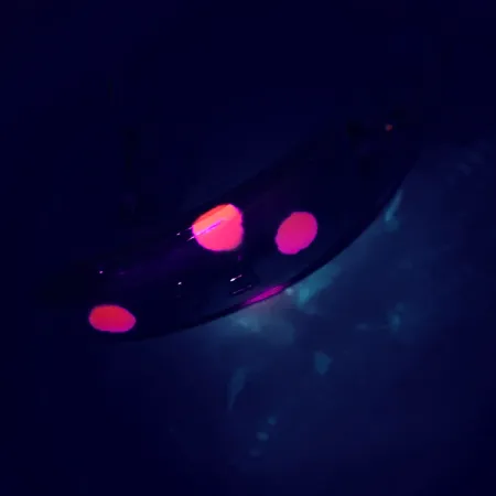 Yakima Bait FlatFish F4 UV Viehe, Hopea / Punainen, 1.7g, UV, #6360